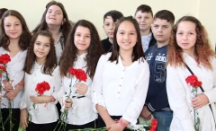 Усмивки за моето училище