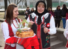 Посрещане на Баба Марта